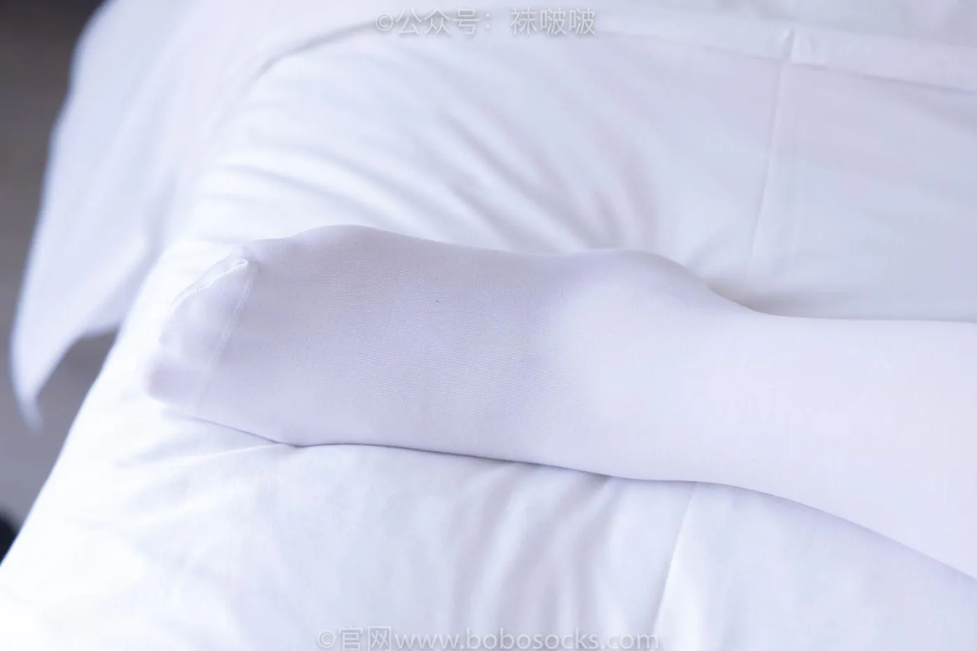 [BoBoSocks袜啵啵]NO.079 砂糖-皮鞋、厚白丝（花絮版） [140P]插图